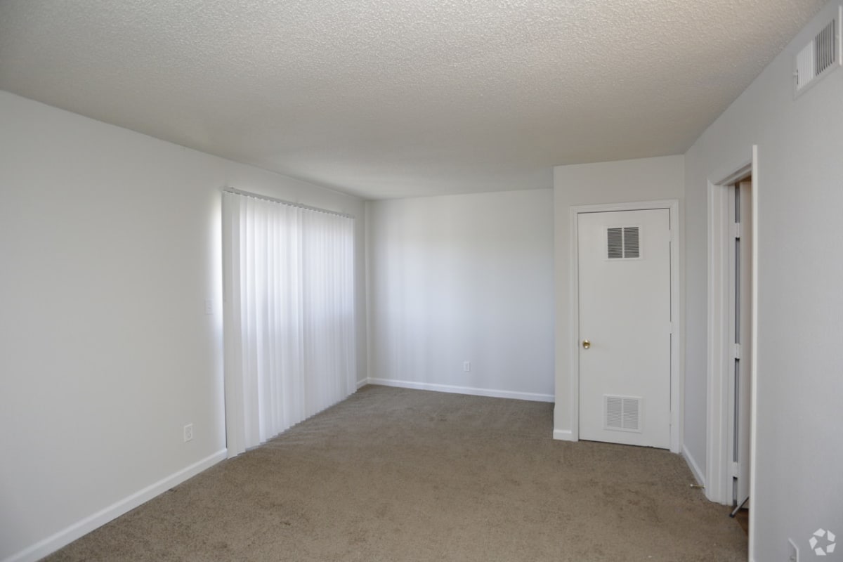 Apartments in Hidden Valley, Kanas City Canyon Creek Photos